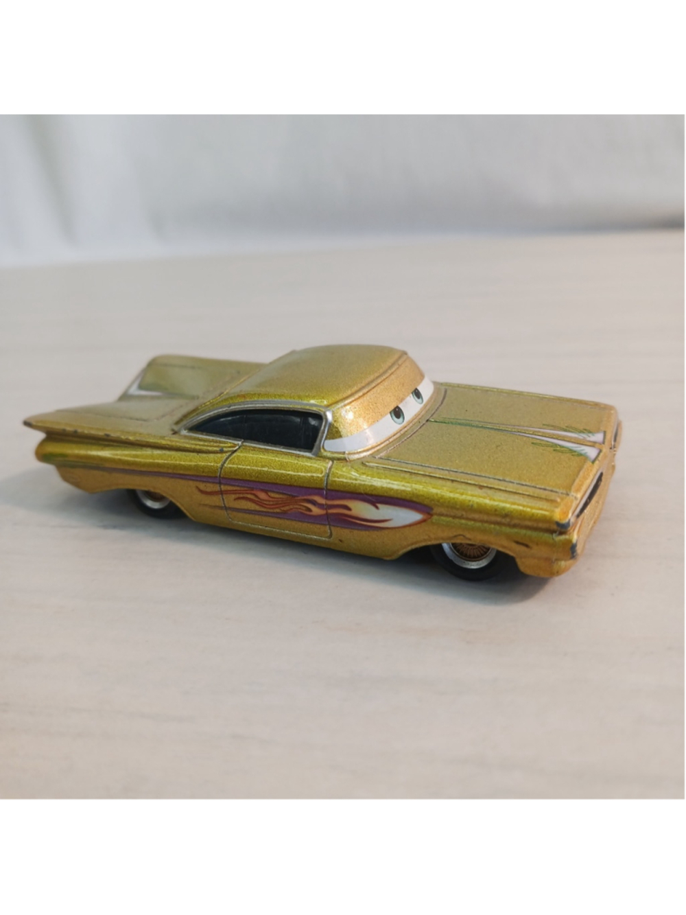 Disney Pixar Cars Yellow Ramone 1959 Chevrolet Impala Diecast Loose. - Picture 1 of 6
